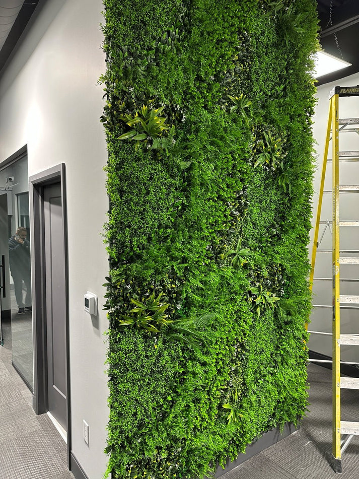 Green Opulence - Vertical Plant Wall With Unique Pattern- Quick Install ...